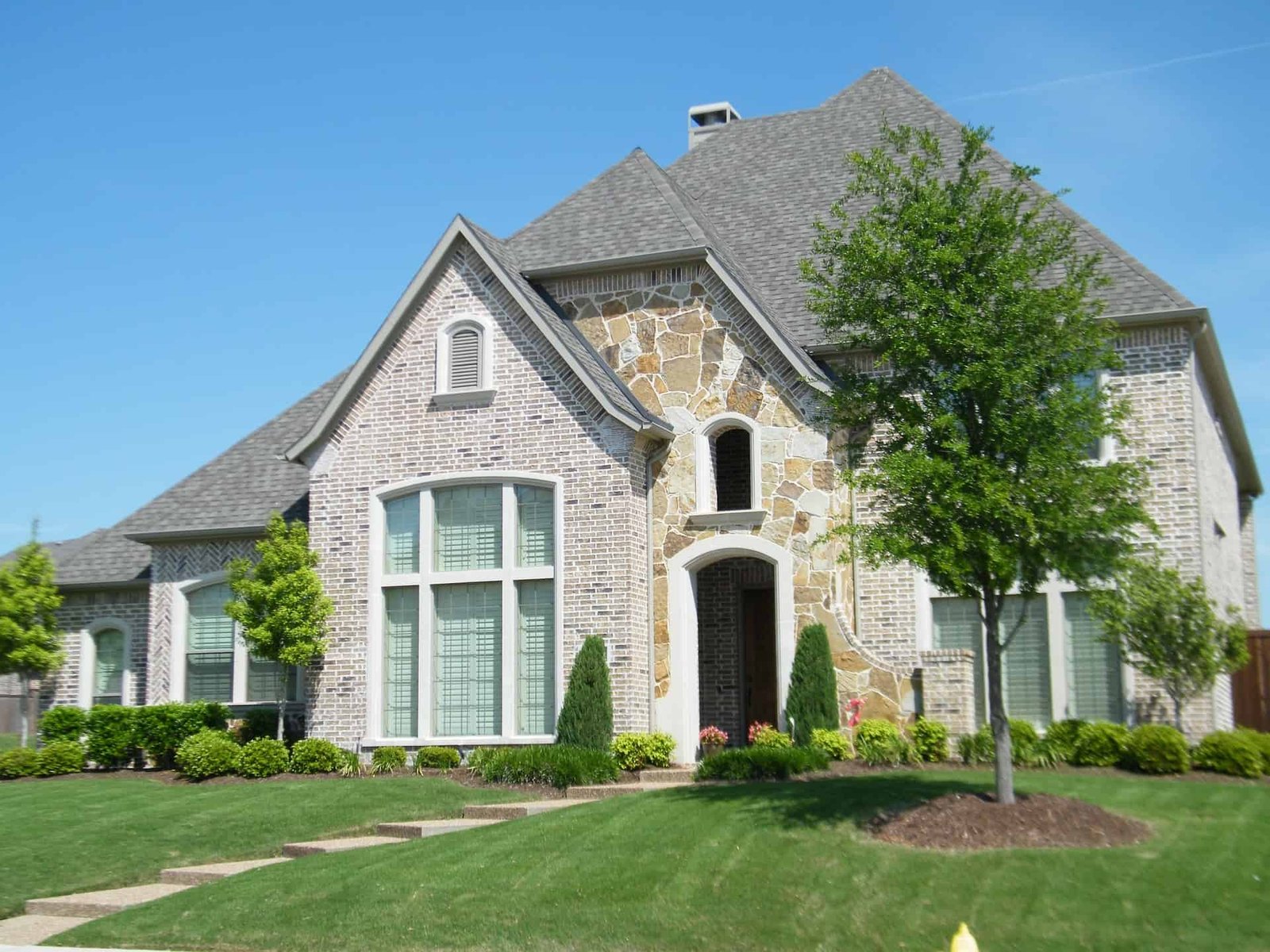 Top 7 Ways to Maintain Your Brick or Stone Exterior Year-Round